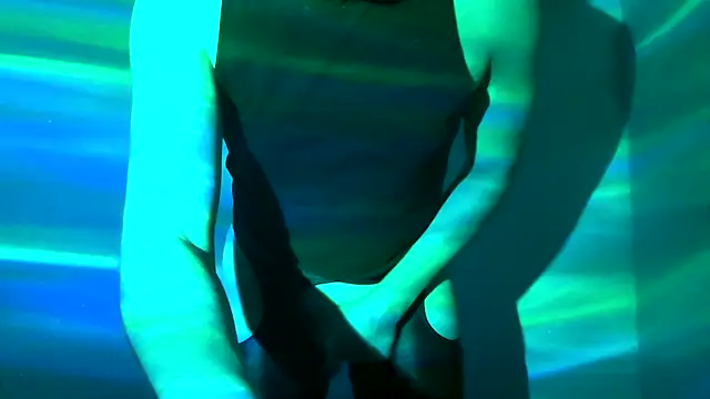Snapshot of CloudyBoy_Toy chatting on January 14, 2025, 6:07 pm CloudyBoy Toy online show from January 14, 2025, 6:07 pm