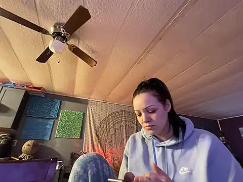 skinwalkingzombie online show from February 10, 2025, 6:13 pm