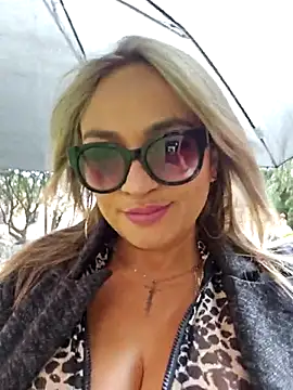 Snapshot of Afroditecash chatting on March 2, 2026, 6:15 pm Afroditecash online show from March 2, 2026, 6:15 pm