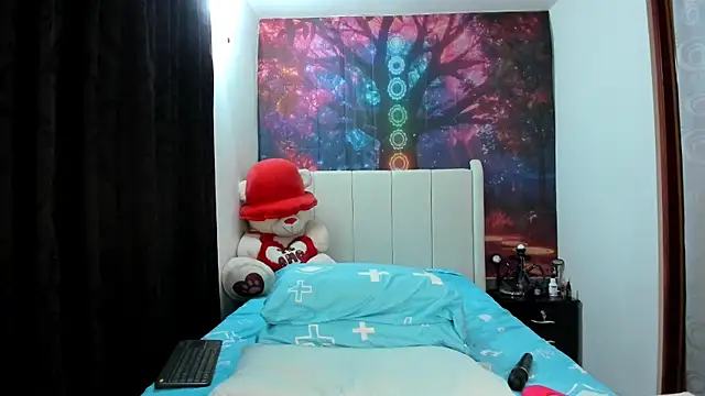 lunaa mayerr online show from July 29, 2026, 2:22 am