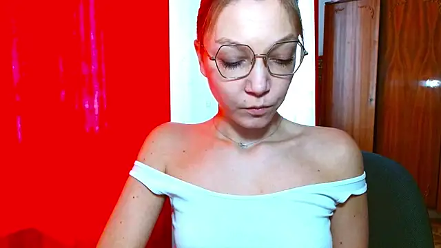 EmillyPlay online show from January 11, 2026, 10:11 am