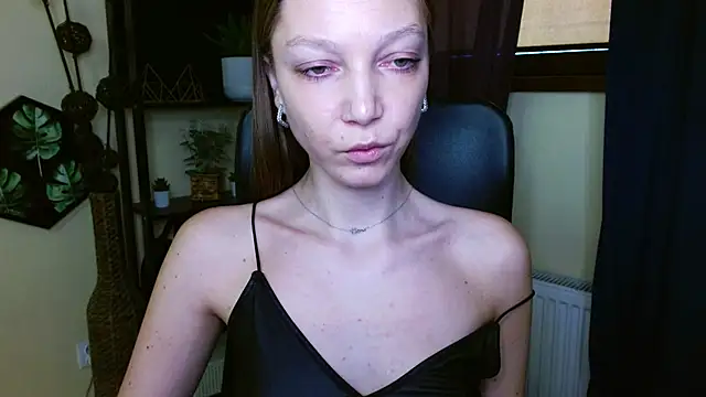 Snapshot of EmillyPlay chatting on March 2, 2026, 10:00 am EmillyPlay online show from March 2, 2026, 10:00 am