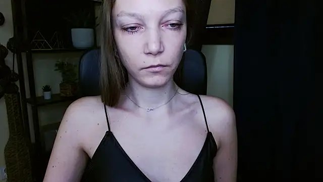 Snapshot of EmillyPlay chatting on February 21, 2026, 7:21 am EmillyPlay online show from February 21, 2026, 7:21 am