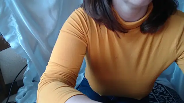 Burberrry  online show from April 1, 2026, 1:41 pm