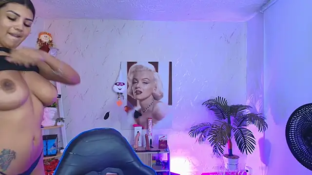 SALOOMEE   online show from January 9, 2026, 9:55 pm