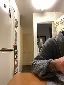 Snapshot of Yourhotboy_42 chatting on February 7, 2025, 2:29 am Yourhotboy 42 online show from February 7, 2025, 2:29 am