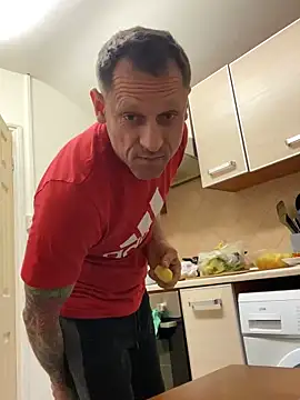 Snapshot of Yourhotboy_42 chatting on February 15, 2025, 8:56 pm Yourhotboy 42 online show from February 15, 2025, 8:56 pm