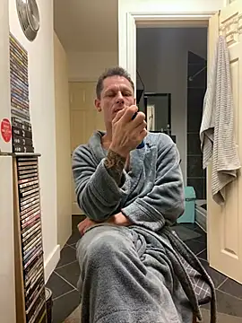 Snapshot of Yourhotboy_42 chatting on February 2, 2025, 8:51 pm Yourhotboy 42 online show from February 2, 2025, 8:51 pm