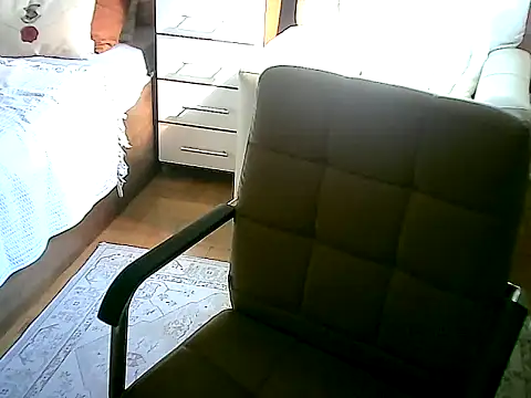 Snapshot of Piietroo chatting on November 17, 2025, 6:01 pm Piietroo online show from November 17, 2025, 6:01 pm