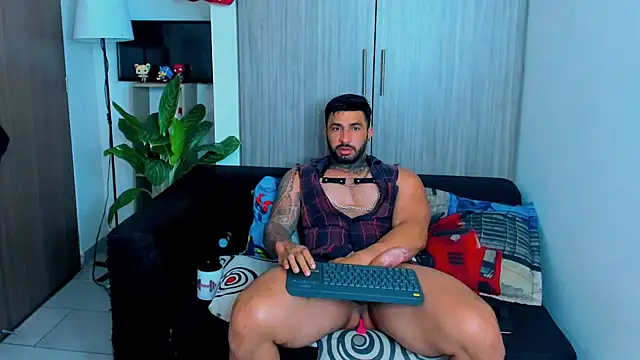 naugthy dominant online show from November 4, 2025, 1:59 pm