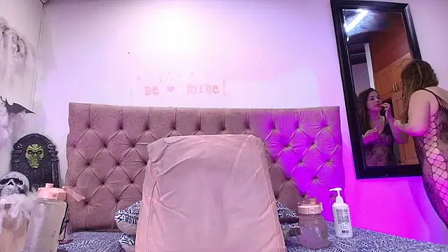 Snapshot of diane_di chatting on October 9, 2025, 7:14 pm diane di online show from October 9, 2025, 7:14 pm