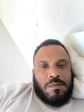 morenorj17 online show from November 1, 2025, 4:23 pm