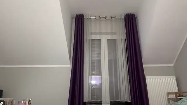 DESIREjenny online show from November 5, 2025, 8:17 am