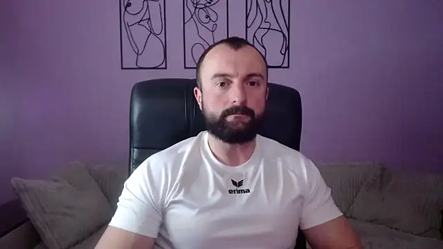 brindlefly6969 online show from April 16, 2026, 10:49 am