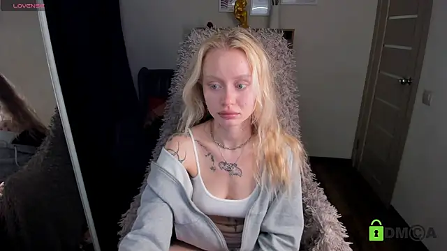 MalenaErnman online show from November 29, 2025, 10:48 am