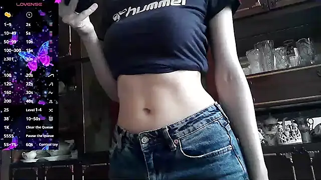 Snapshot of ElizaSwon chatting on June 5, 2026, 4:13 pm ElizaSwon online show from June 5, 2026, 4:13 pm