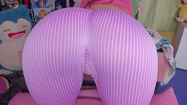 Snapshot of bonnie_moon chatting on December 17, 2025, 3:55 am bonnie moon online show from December 17, 2025, 3:55 am