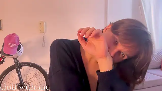 Your Hand In mine online show from March 20, 2026, 7:04 pm