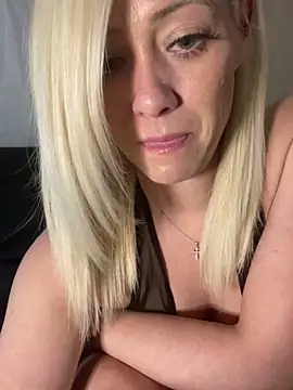 SallyCumLaude online show from November 14, 2025, 6:28 am