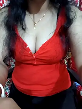 Snapshot of Priya_Boudi chatting on November 12, 2025, 6:56 pm Priya Boudi online show from November 12, 2025, 6:56 pm