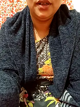 Snapshot of Priya_Boudi chatting on December 13, 2025, 8:04 pm Priya Boudi online show from December 13, 2025, 8:04 pm