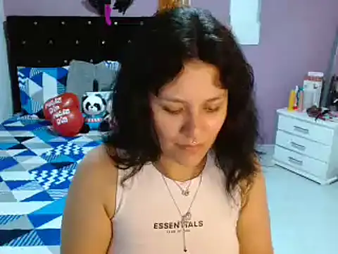 Snapshot of soniafuckboobs chatting on March 12, 2025, 9:24 pm soniafuckboobs online show from March 12, 2025, 9:24 pm