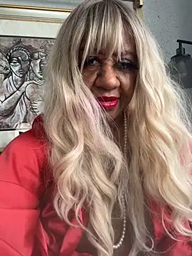 BreanaDivine online show from February 16, 2026, 7:01 pm