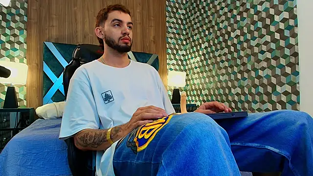 Michael magno online show from October 2, 2025, 1:36 pm