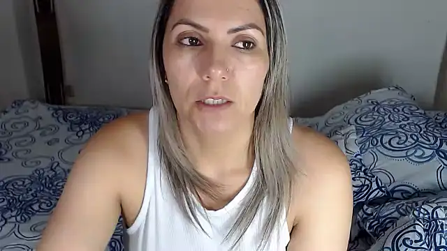 Snapshot of Chantal_hott chatting on April 19, 2026, 9:39 pm Chantal hott online show from April 19, 2026, 9:39 pm