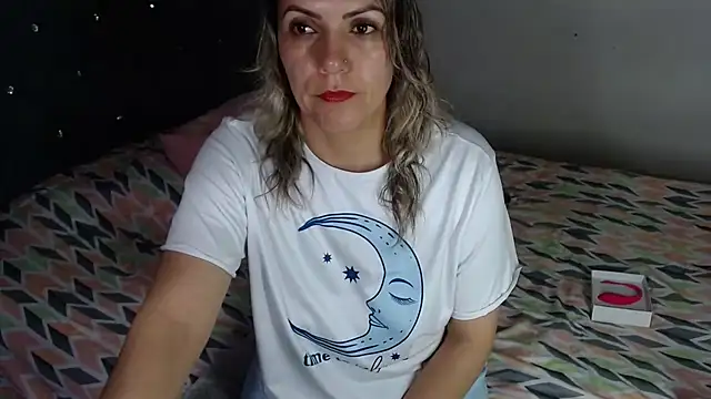 Snapshot of Chantal_hott chatting on April 28, 2026, 7:51 pm Chantal hott online show from April 28, 2026, 7:51 pm