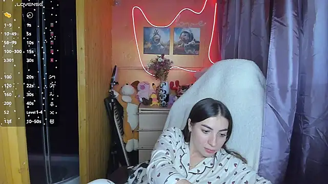 Snapshot of Fiery_Brunette_ chatting on March 12, 2025, 2:34 pm Fiery Brunette  online show from March 12, 2025, 2:34 pm