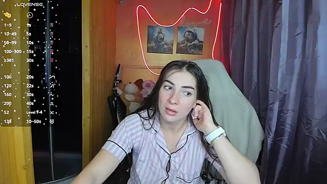 Snapshot of Fiery_Brunette_ chatting on February 26, 2025, 3:21 pm Fiery Brunette  online show from February 26, 2025, 3:21 pm