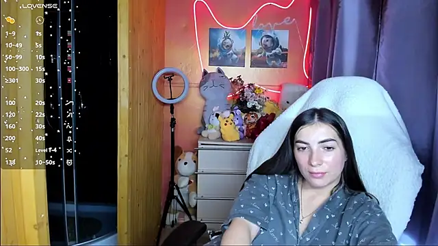 Snapshot of Fiery_Brunette_ chatting on September 27, 2025, 9:37 am Fiery Brunette  online show from September 27, 2025, 9:37 am