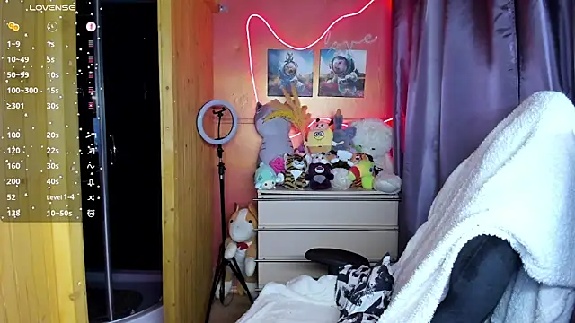 Snapshot of Fiery_Brunette_ chatting on March 1, 2026, 3:06 am Fiery Brunette online show from March 1, 2026, 3:06 am