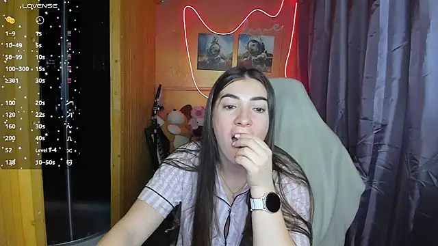 Snapshot of Fiery_Brunette_ chatting on February 27, 2025, 5:07 am Fiery Brunette  online show from February 27, 2025, 5:07 am