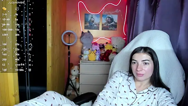 Snapshot of Fiery_Brunette_ chatting on September 25, 2025, 3:34 am Fiery Brunette  online show from September 25, 2025, 3:34 am