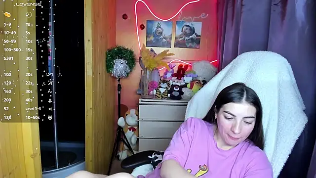 Snapshot of Fiery_Brunette_ chatting on January 9, 2026, 3:30 pm Fiery Brunette online show from January 9, 2026, 3:30 pm