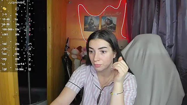 Snapshot of Fiery_Brunette_ chatting on March 1, 2025, 3:53 am Fiery Brunette  online show from March 1, 2025, 3:53 am