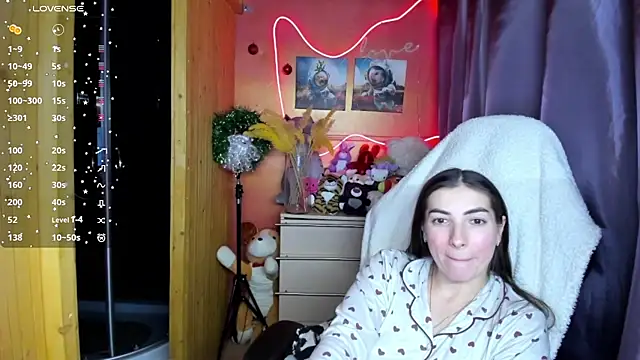 Snapshot of Fiery_Brunette_ chatting on January 11, 2026, 7:04 am Fiery Brunette online show from January 11, 2026, 7:04 am