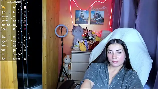 Snapshot of Fiery_Brunette_ chatting on September 28, 2025, 7:59 am Fiery Brunette  online show from September 28, 2025, 7:59 am