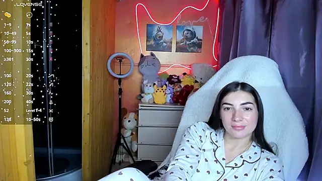 Snapshot of Fiery_Brunette_ chatting on September 29, 2025, 5:51 pm Fiery Brunette  online show from September 29, 2025, 5:51 pm