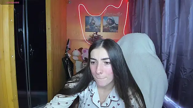 Snapshot of Fiery_Brunette_ chatting on March 12, 2025, 8:30 am Fiery Brunette  online show from March 12, 2025, 8:30 am