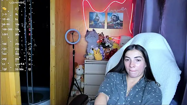 Snapshot of Fiery_Brunette_ chatting on September 26, 2025, 12:01 pm Fiery Brunette  online show from September 26, 2025, 12:01 pm