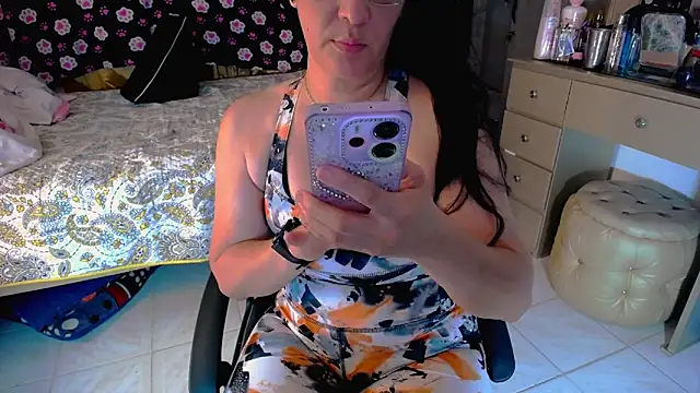 BitterMomXxx online show from April 18, 2026, 3:09 am