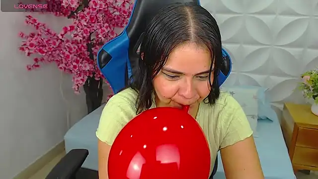 Snapshot of ayla13_ chatting on September 11, 2025, 7:14 pm ayla13 online show from September 11, 2025, 7:14 pm