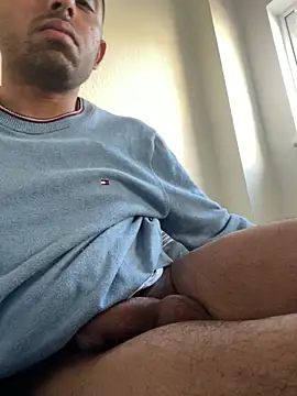 rhuh3991 online show from February 27, 2025, 2:21 pm