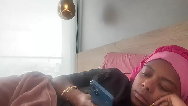 ChocolateCakeQueen online show from March 29, 2026, 8:32 pm