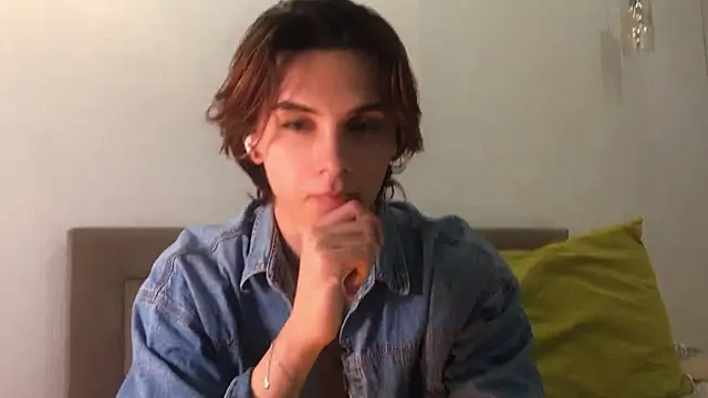 Snapshot of k0sta_ chatting on January 13, 2025, 9:31 pm k0sta online show from January 13, 2025, 9:31 pm