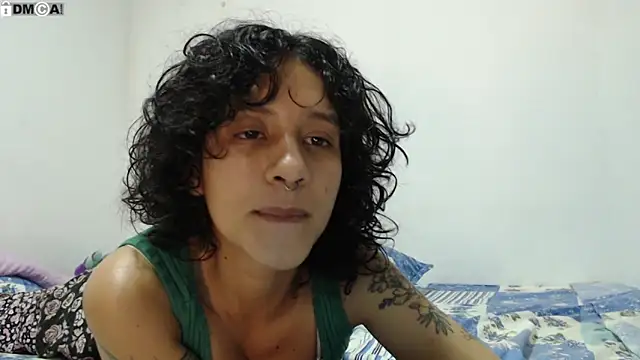 Snapshot of AlinaWoolf_ chatting on September 29, 2025, 3:57 am AlinaWoolf  online show from September 29, 2025, 3:57 am