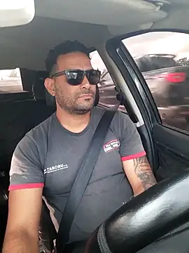 Snapshot of hecwil8 chatting on November 6, 2025, 11:25 am hecwil8 online show from November 6, 2025, 11:25 am